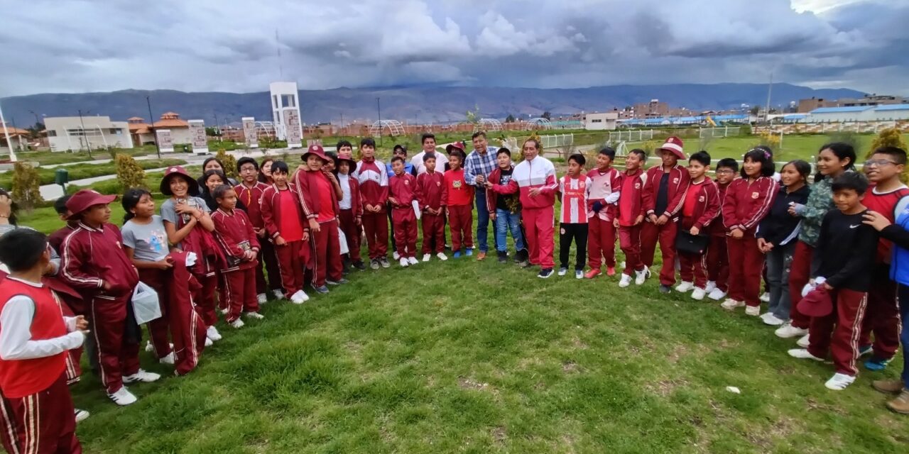 FORTALECEN TRABAJO DE PLANTACIÓN EN EL CAMPO ZONAL DE COTO COTO