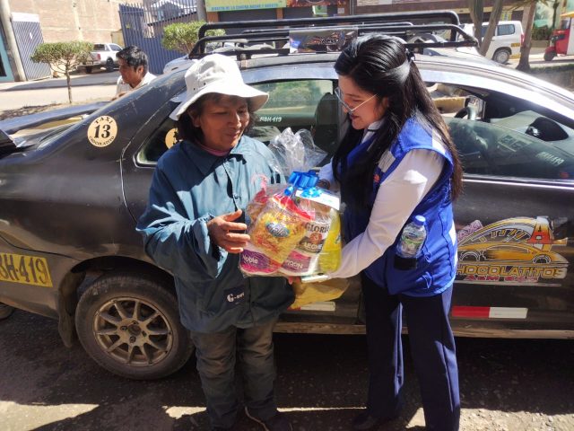 MADRES CON DEUDA CERO SE LLEVAN CANASTAS POR SU DÍA EN CHILCA