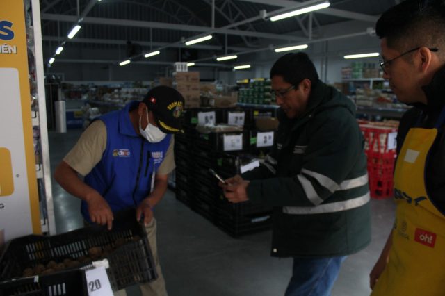 MUNICIPALIDAD Y EL SENASA REALIZAN OPERATIVO A ESTABLECIMIENTOS EN CHILCA