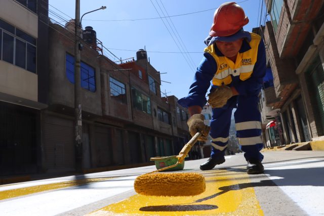 SEÑALIZAN CALLES RECAPEADAS EN CHILCA