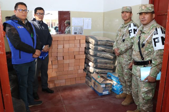 MUNICIPALIDAD DE CHILCA BRINDA APOYO CON MATERIALES DE CONSTRUCCIÓN AL EJÉRCITO PERUANO