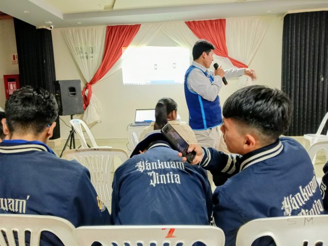 CHILCA IMPULSA INSERCIÓN DE JÓVENES A BECA 18 CON JORNADA INFORMATIVA «BECATON»