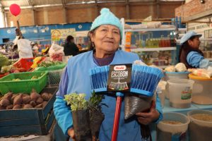 COMERCIANTES DE CHILCA APUESTAN POR EL RECICLAJE