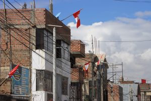 MUNICIPIO INVITA A EMBANDERAR Y MEJORAR FACHADAS EN CHILCA